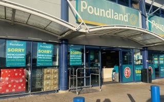 New plans could see the former Poundland in Riverside Retail Park turned into a takeaway